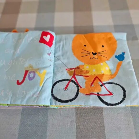 Sandra Magsamen Soft Book - Picture 4 of 5